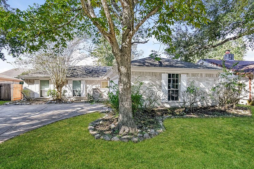 1st image of 3810 Glen Cove Cir