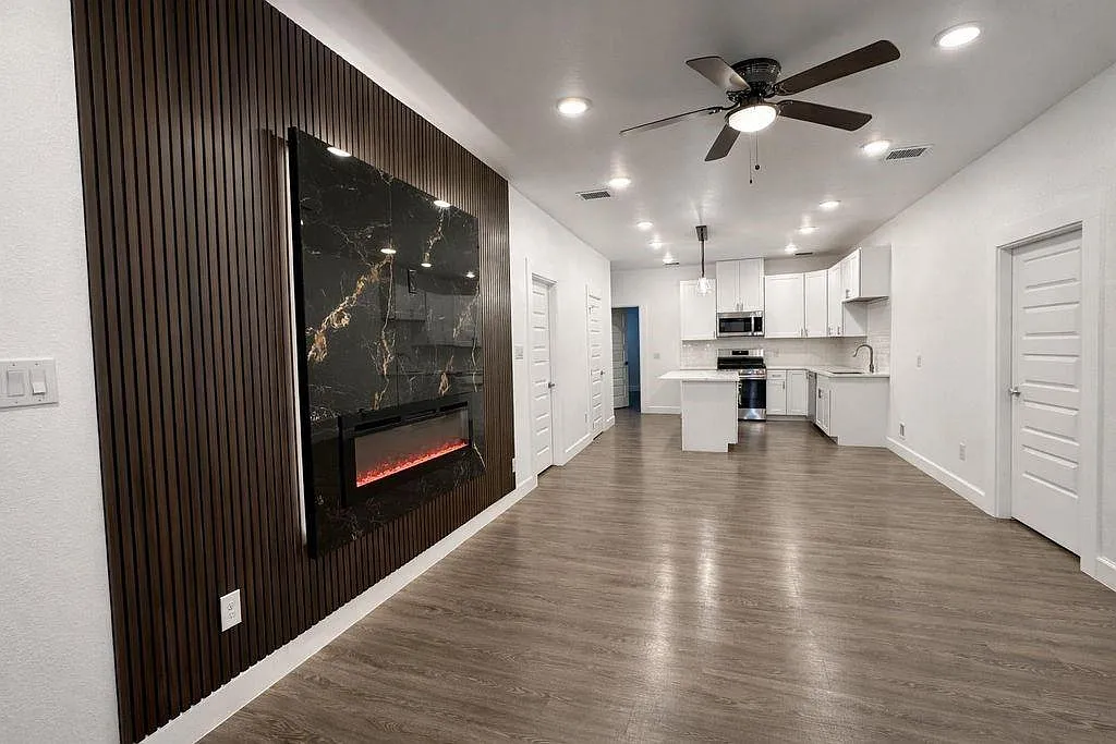 3 bed, 2.5 bath, 1393 sqft, $1,950 — Photo 3
