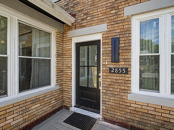 4th image of 2855 Shaffer Ave