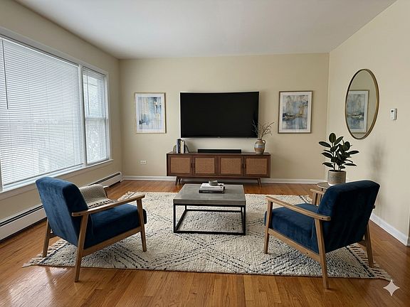 4th image of 5838 W Montrose Ave APT 2S