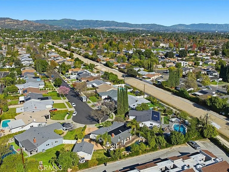 6443 Gross Ave — Photo 43