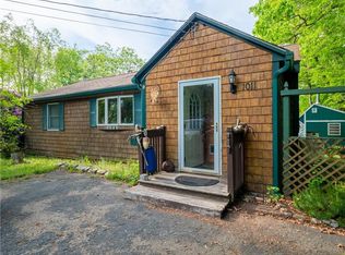 1011 Stony Ln, North Kingstown, RI 02852