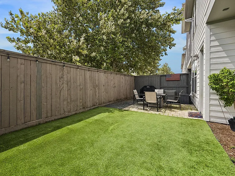 1415 Biondo Way — Photo 2