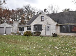 13525 W Prospect Dr, New Berlin, WI 53151