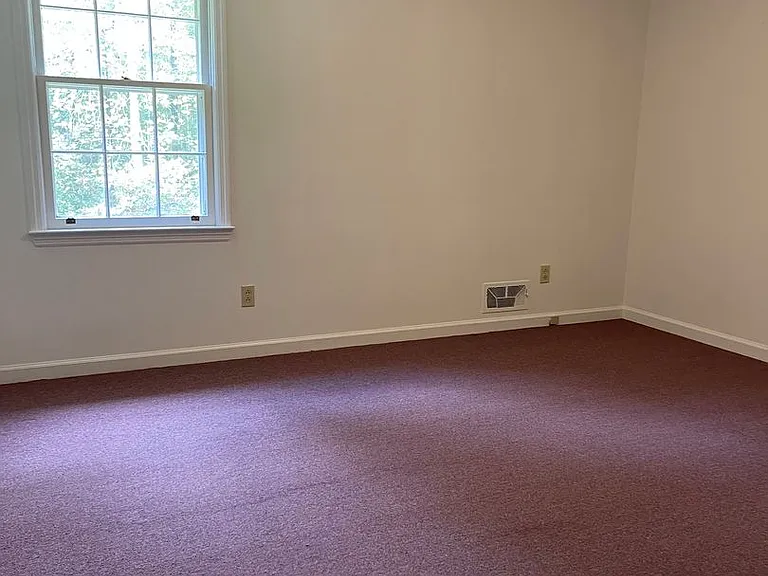 1180 Robinhood Rd — Photo 26