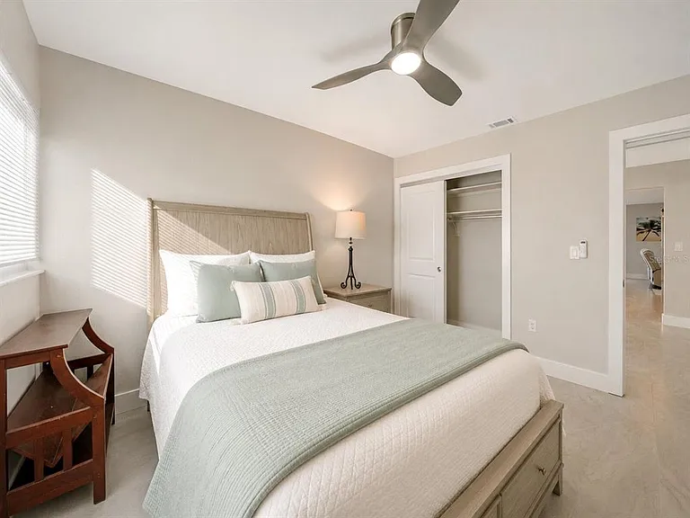 131 Whispering Sands Cir #V-33 — Photo 32