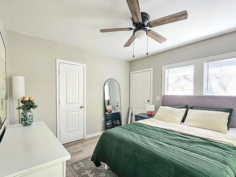 1241 Lowe St #1243 — Photo 43