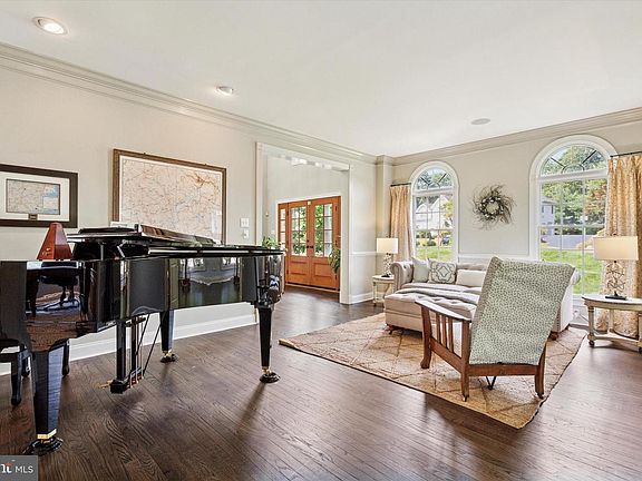 5th image of 20 Kingston Rd