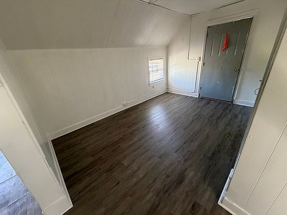 3rd image of 531 N Schuyler Ave APT 2