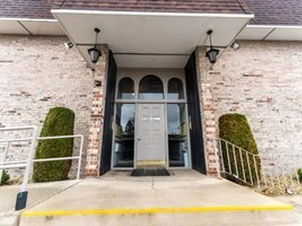 3237 S Manor Dr APT 314, Lansing, IL 60438