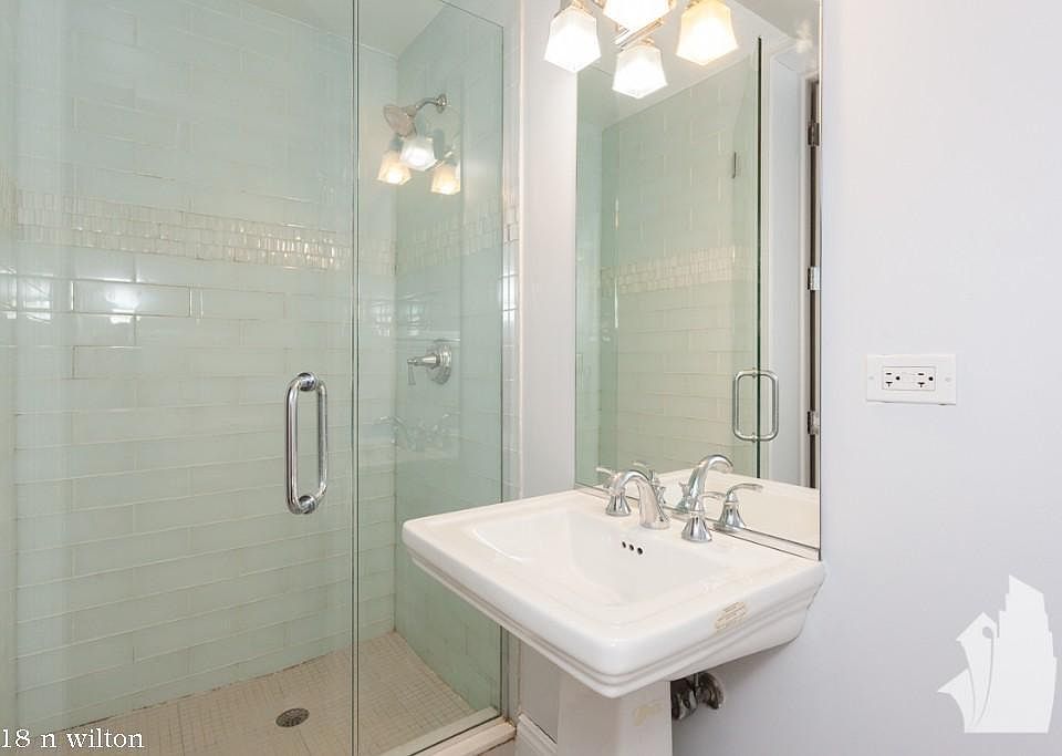 1st image of 3718 N Wilton Ave #1511