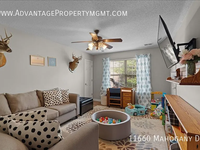 11660 Mahogany Dr — Photo 5