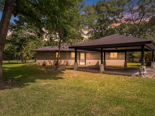 917 Huckleberry St, Warren, TX 77664
