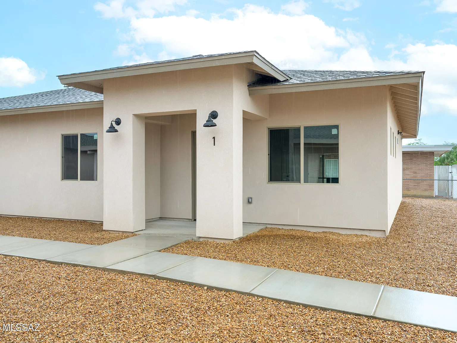 2 bed, 2.0 bath, 1100 sqft, $1,900 — Photo 2