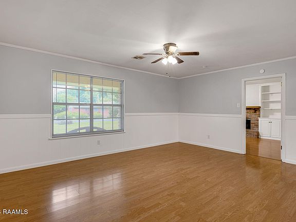3rd image of 107 Vital St