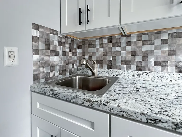 744 S 15th St #3R — Photo 2