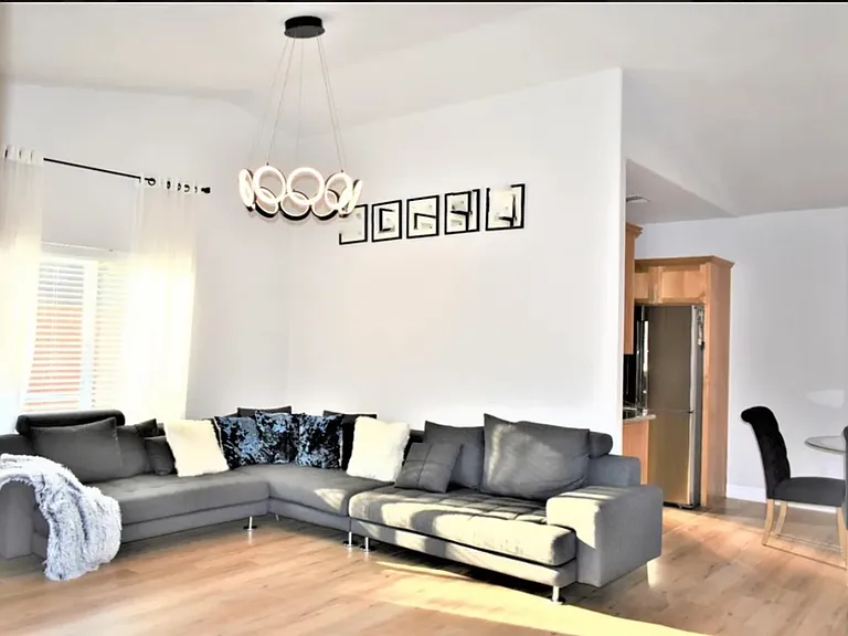 7533 Sycamore Dr — Photo 3