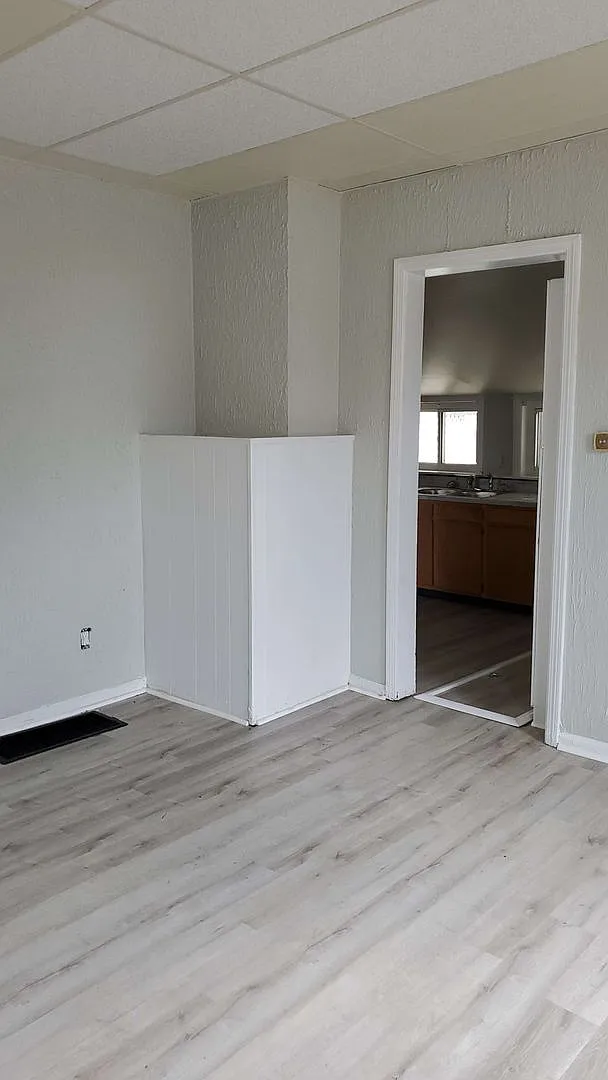Quaint 2 bed 1 bath close to everything; University of Dayton, Sinclair, Miami Valley Hospital — Photo 3