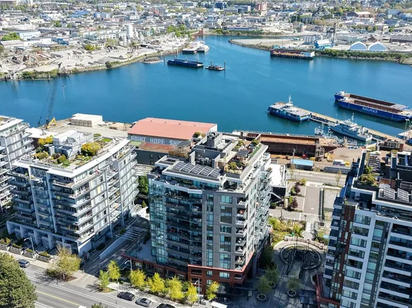 369 Tyee Rd #201, Victoria, BC V9A 0B6
