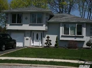 19 Kay St, Jericho, NY 11753