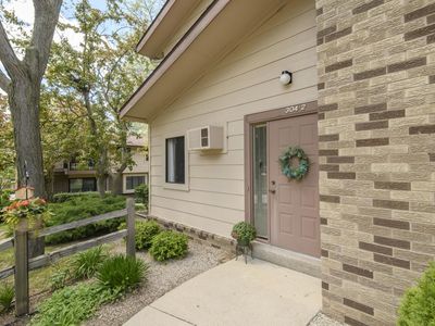 304 Sheffield ROAD #2, Waukesha, WI, 53186