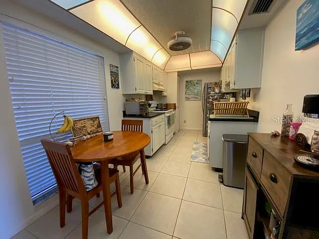 2700 Cove Cay Dr #1-6D — Photo 7