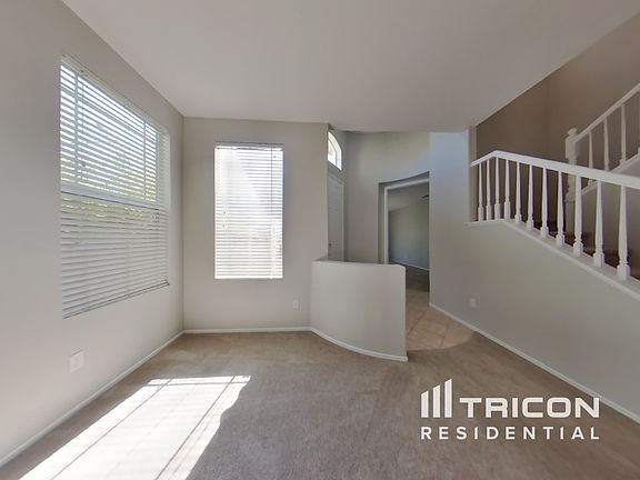 3rd image of 43756 Alcoba Dr
