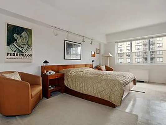 Sold by Corcoran | media 17