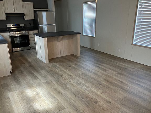 3rd image of 1042 S Park Dr #1042