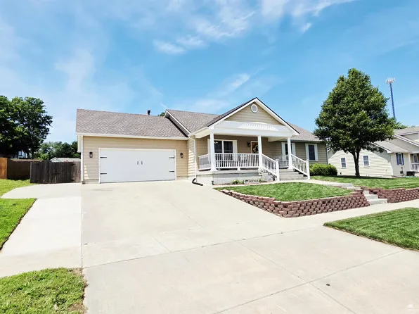 1125 Manor Dr, Chapman, KS 67431