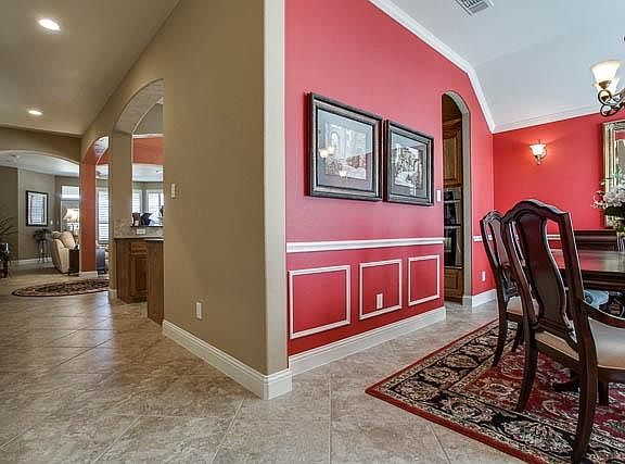 3rd image of 754 Barton Springs Dr