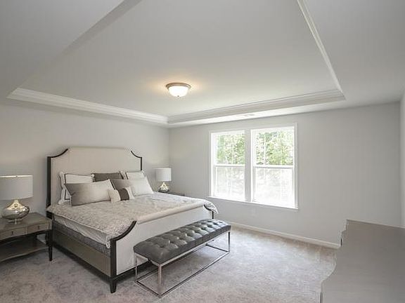4th image of 237 Brook Ave