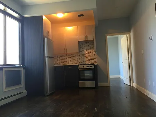 Rented by EXR | media 45