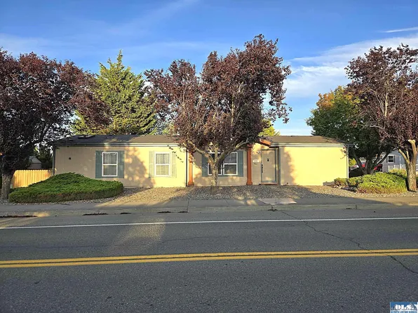 610 N 7th Ave, Sequim, WA 98382