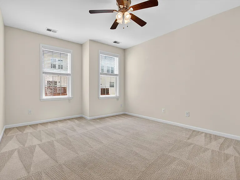 24620 Byrne Meadow Sq #300 — Photo 19