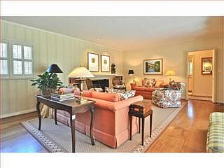 4th image of 1620 Tudor Dr