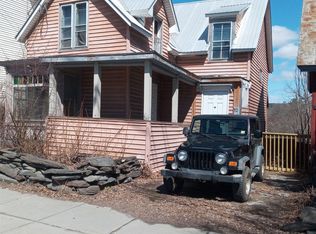 12 Pleasant St, Randolph, VT 05060