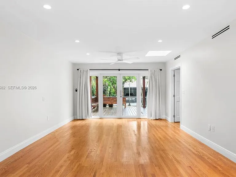 3945 Loquat Ave — Photo 19