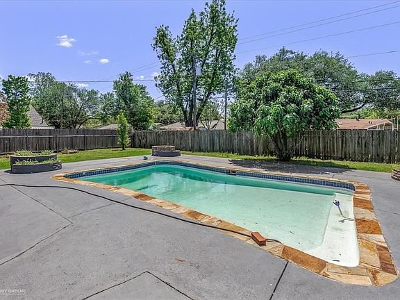3rd image of 2308 Ashdown Dr