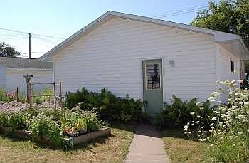 2nd image of 1103 W A St