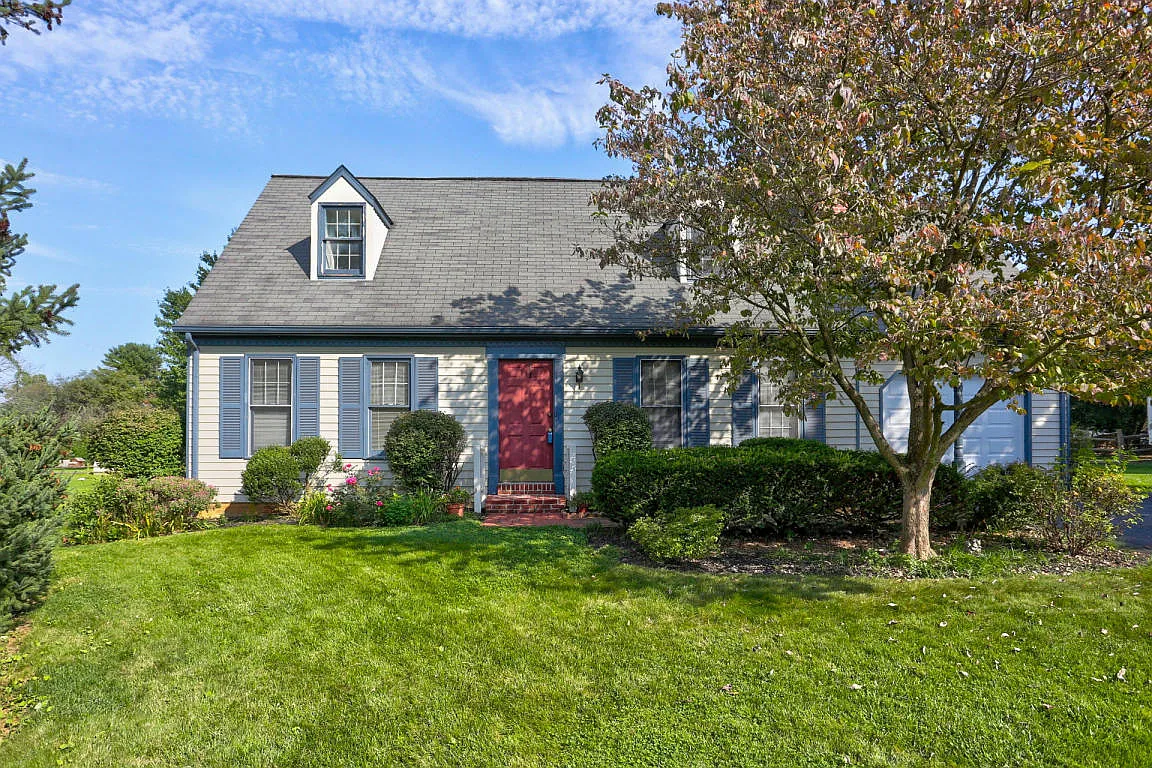 2319 Sue Ann Dr photo 1