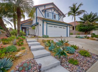 1943 Elm Ridge Dr, Vista, CA 92081