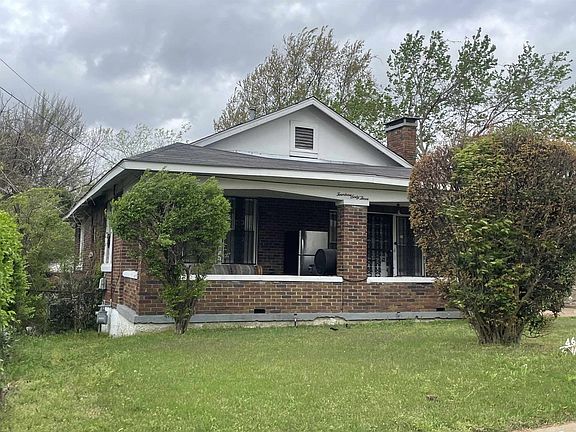 4th image of 1463 S Willett St