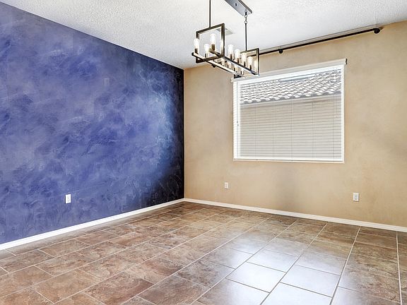 4th image of 7320 Skagway Dr NE