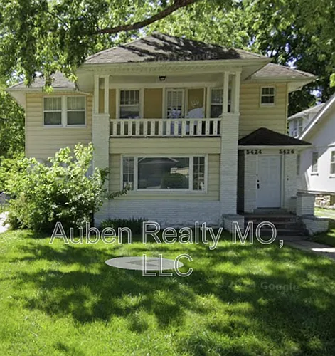 5426 Harrison St #2F Photo 1