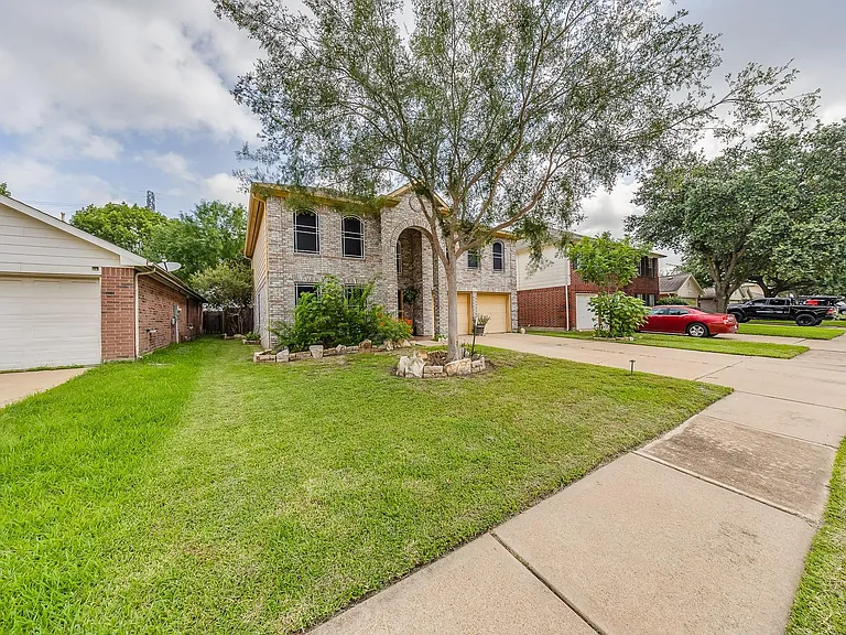 16130 Coleburn Dr — Photo 43