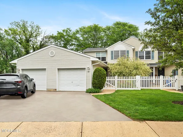 36 Cherrywood Circle #136, Brick, NJ 08724