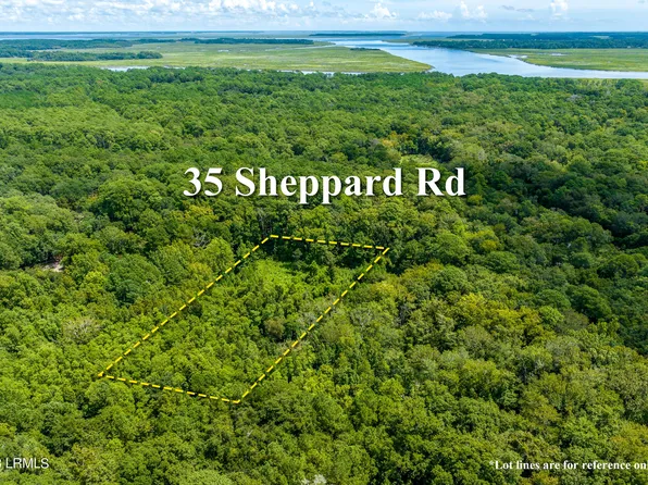 35 Sheppard Rd, Ladys Island, SC 29907