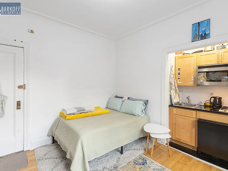 105 E 15th St #87 — Photo 6