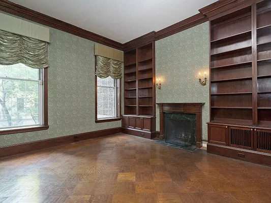 Sold by Sotheby's International Realty | media 3